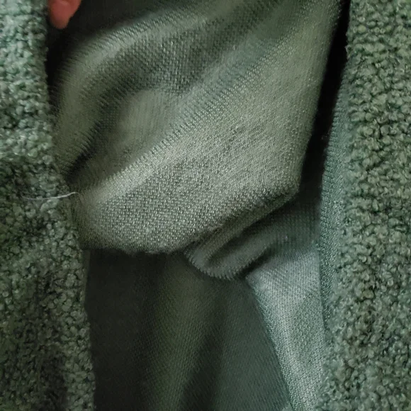 XXL NWT 2pc No Boundaries Dark Green Teddy Longsleeve Sweatshirt & Shorts Set - Picture 4 of 8